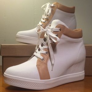 NWOT Ccocci Wedge Sneakers